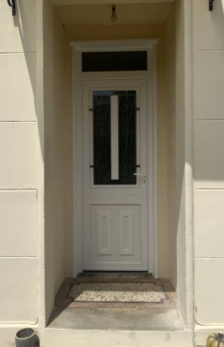 Nouvelle porte vue extérieure