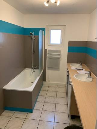 Travaux de rénovation de salle de bain - salle de bain avant travaux - Bourg-en-Bresse 01