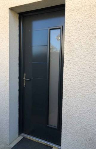 Installation d'une porte d'entrée à Deauville