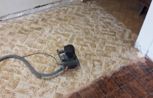 Nettoyage et dégraissage carrelage d'origine avec égalisation des sols pavillon à Crégy-lès-Meaux (77124)