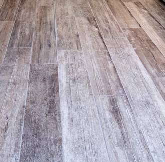 Carrelage imitation parquet vieilli