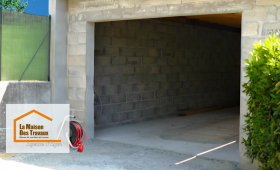 Rénovation de garage à Duras – Extension en parpaings avec ouverture sur mesure pour un nouvel espace fonctionnel. Courtier : La Maison Des Travaux Agen.
