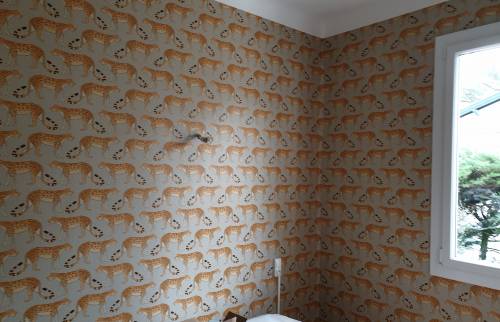 Nouvelle tapisserie "esprit savane" chambre 3