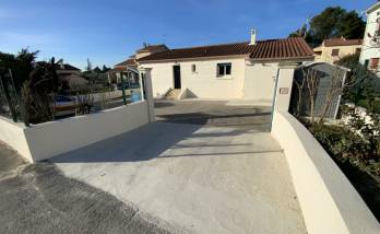 entrée avec accès PMR micro crèche La Maison Des Travaux Alès