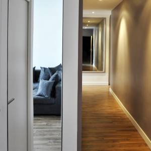 Salon et couloir rénovés à Paris