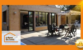 Agrandissement bois à Tréguennec : extension moderne avec terrasse spacieuse réalisée par La Maison Des Travaux Quimper.