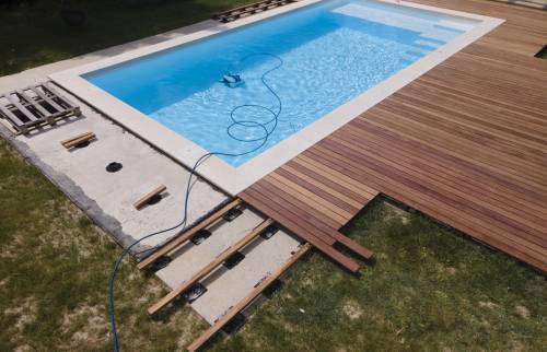 Travaux de rénovation plages de piscine bois à Quincy-Voisins (77860)
