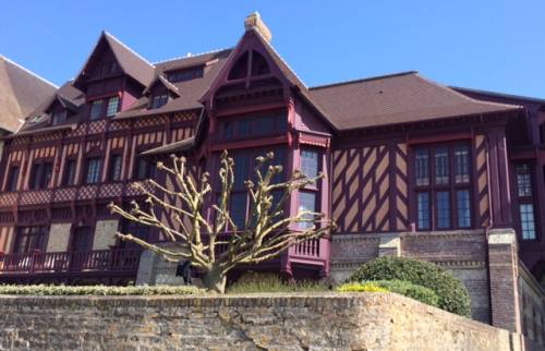 Ravalement de peinture d'une villa à proximité de Cabourg