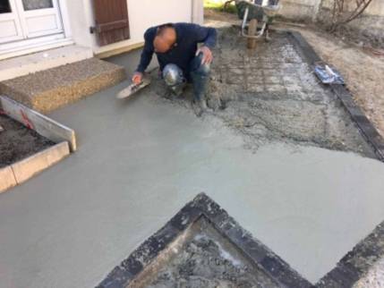  Dalle en béton lors de travaux de rénovation extérieure - Sénart 77127