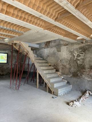 Travaux de construction d'un escalier intérieur en béton - Valence 26000