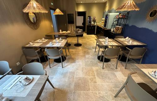 Salle petit déjeuner