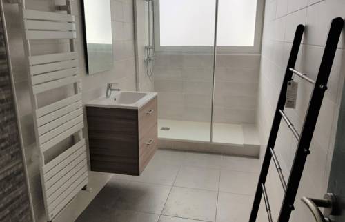 Salle de bain après