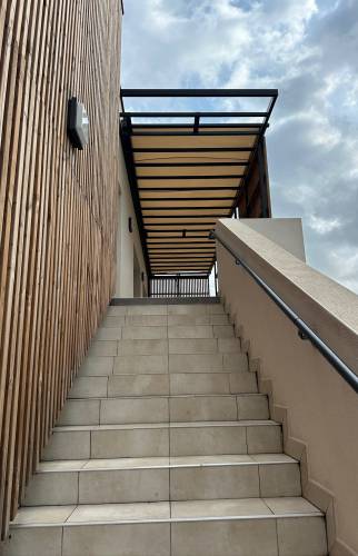 Rénovation toiture terrasse installation stores La Maison Des Travaux Nîmes