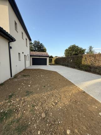 Création d'allée de garage en béton désactivé - Chabeuil 26120
