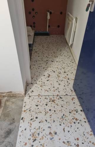 Pose du carrelage effet Terrazzo - SDB + Entrée