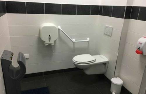 WC PMR Sanitaires Hommes La-Maison-des-Travaux-Rouen 