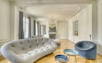 Rénover les moulures d'un appartement à Paris étoile