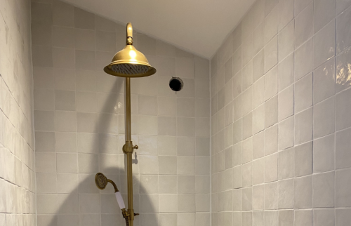 Rénovation d'une salle de bain moderne à Claix (38640)