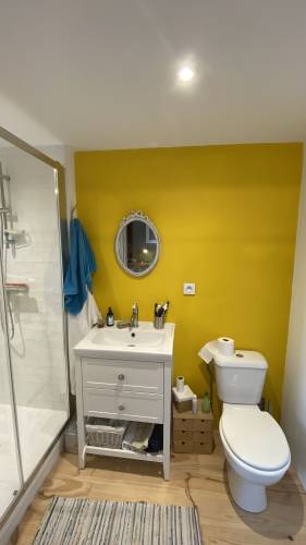 Pose d'une cabine de douche 03200