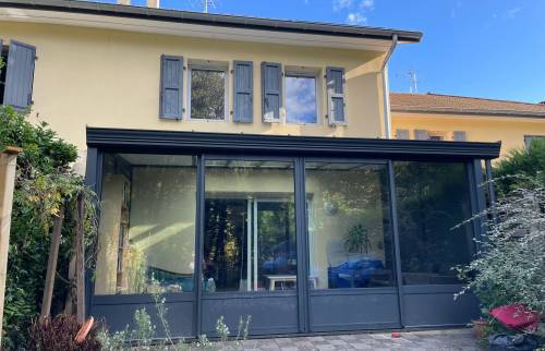 Réalisation d’une véranda et d’un porche d’accueil à La Tour du Pin