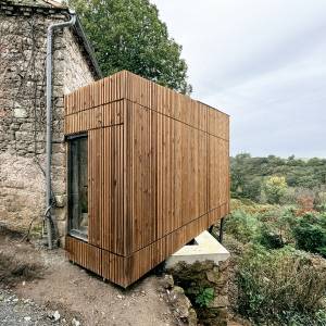 Maison ancienne avec chapelle intégrée et extension contemporaine – projet 2025