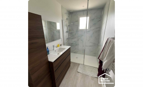 Salle de bain fraichement rénovée sur Passais Villages 61350 