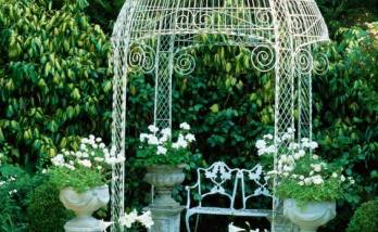 installation d'une gloriette - kiosque de jardin