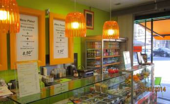 Intérieur du snack rénové à Reims