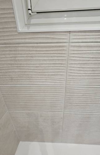 Vue sur le carrelage effet vague