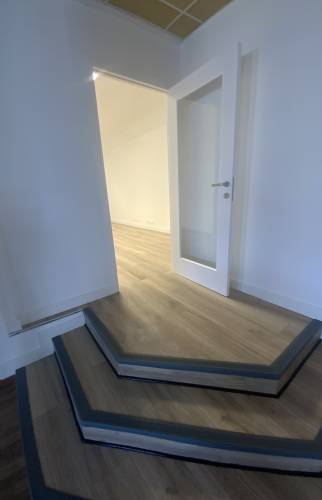 Marches rénovées La Maison Des Travaux Ales