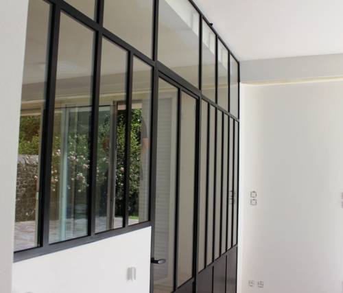 Aménagement d'intérieur : pose d'une verrière d'atelier dans un appartement du Mans (72)