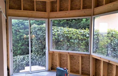 Extension moderne en bois à Grenoble Sud (38100)