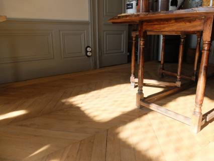 Rénovation complète des parquets dans un château des Monts du Beaujolais (69) à proximité de Lyon