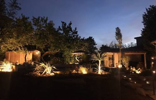 Photo nocturne du jardin 