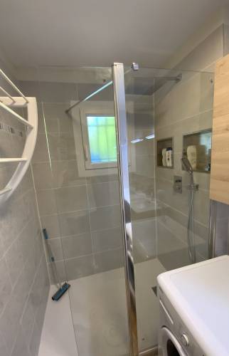 Douche pratique salle de bain La Maison Des Travaux Ales
