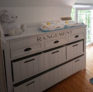 Création de rangement dans une chambre dortoir