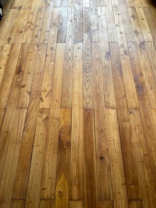 Rénovation du parquet massif dans le salon - Nantes 44
