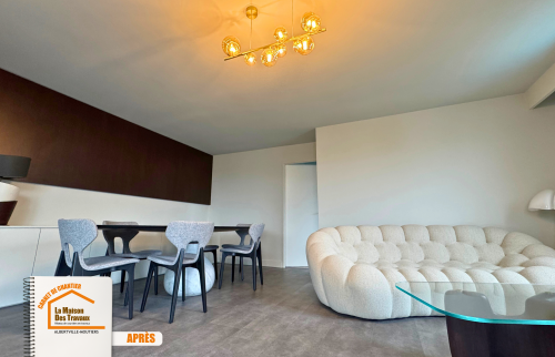 rénovation salle de bain design, mobilier bois sur mesure, éclairage LED et appliques, modernisation appartement Albertville, La Maison des Travaux Albertville