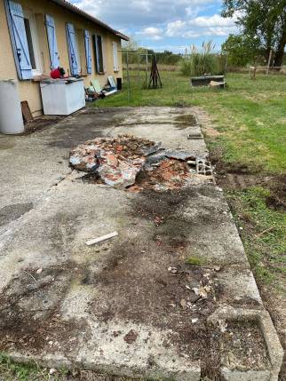 Terrasse après sciage pour installation micro-station d'épuration - Caussade 82300