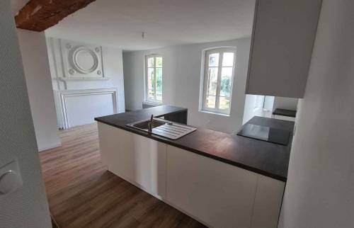 installation d'un nouveau parquet dans la cuisine Sens (89) 