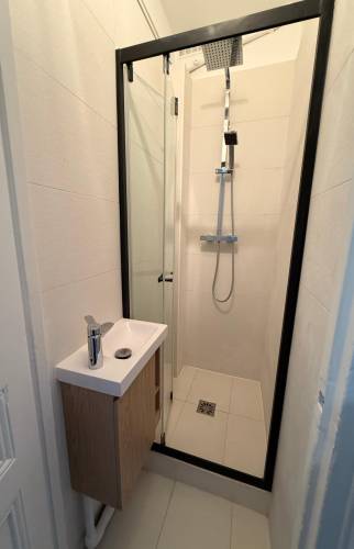 petite salle de bain à paris 17