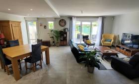 Salon et séjour rénovés après travaux - Brie-Comte-Robert 77170