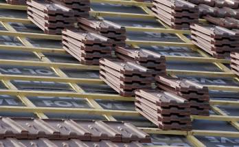 Travaux de couverture en bac acier pour un entrepôt à Paris