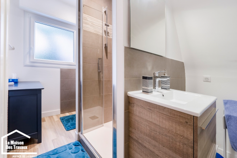 Création d'une salle de bain dans les combles