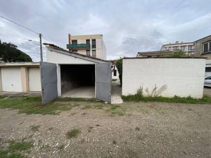 Ancien garage avant travaux de démolition - Montauban 82000