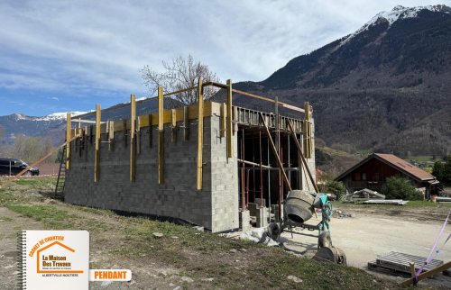 La Maison des Travaux Albertville, rénovation bâtiment ancien, reconstruction garage, façade rénovée Savoie, chantier Basse-Tarentaise