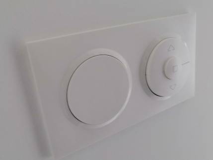 Exemple d'interrupteur double lumière et volet roulant à Paimpol