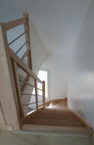 Escalier en hêtre 1/4 tournant