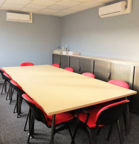 salle de réunion rénovée