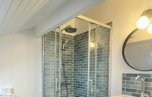 Salle de bains sous comble